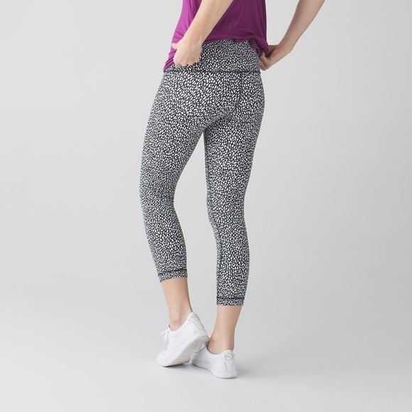 Lululemon Wunder Under Miss Mosaic High Rise Crop Leggings size 6 - Picture 2 of 8